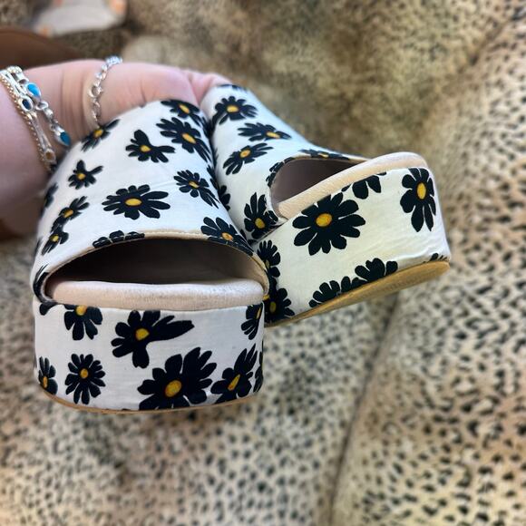 Anthropologie Matisse Beach Terry Floral Platform Heel Sandals White Size 8 - Picture 5 of 10